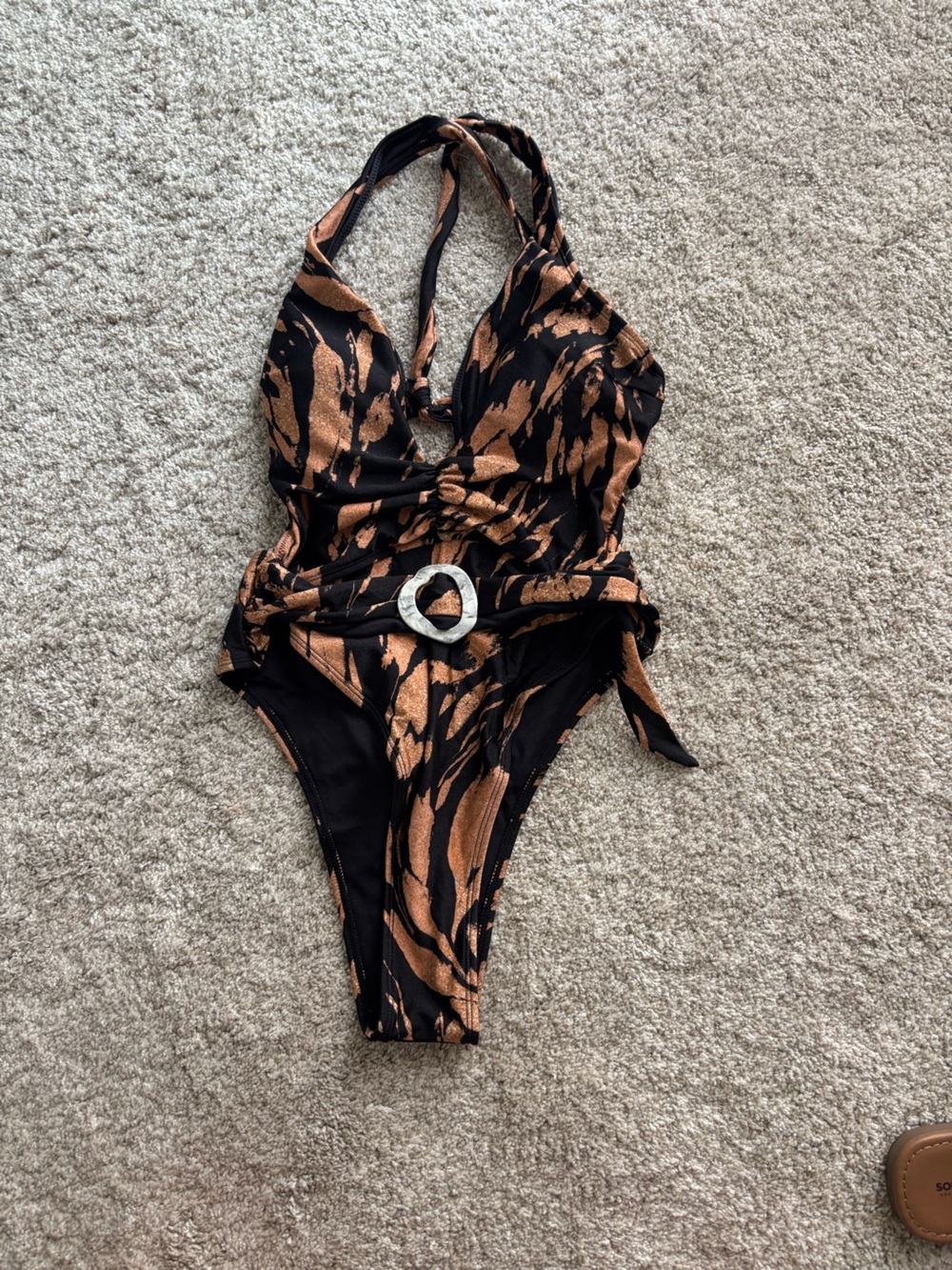 Cupshe Black One-Piece Swimsuit with Copper Metallic Print and Buckle